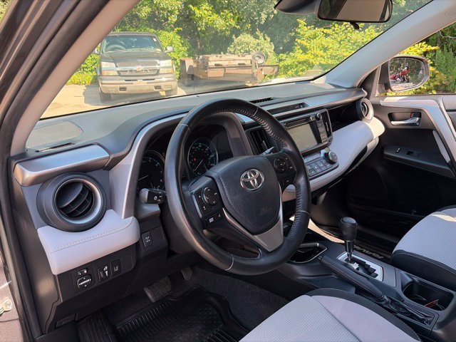Used 2018 Toyota RAV4 XLE w/ Plus Extra Value Package AWD/4WD image 14