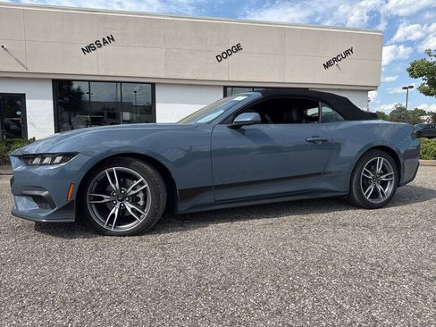 Used 2025 Ford Mustang Premium w/ Wheel & Stripe Package RWD image 2