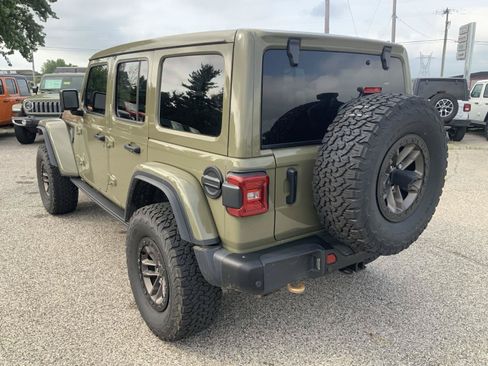 Used 2025 Jeep Wrangler Unlimited Rubicon 392 AWD/4WD image 9