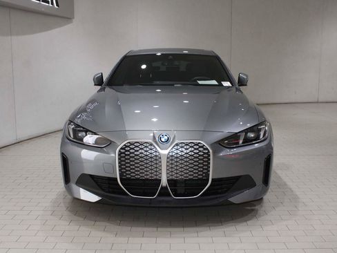 Certified 2025 BMW i4 eDrive40 image 9