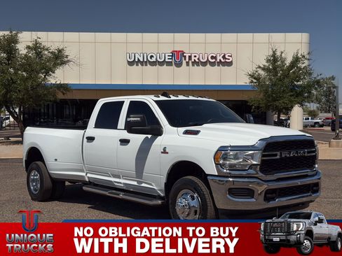 Used 2024 RAM 3500 Tradesman w/ Chrome Appearance Group AWD/4WD image 3