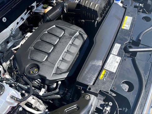 Used 2025 Volkswagen Atlas SEL image 44