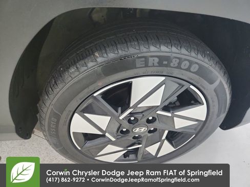 Used 2024 Hyundai Kona SEL image 25