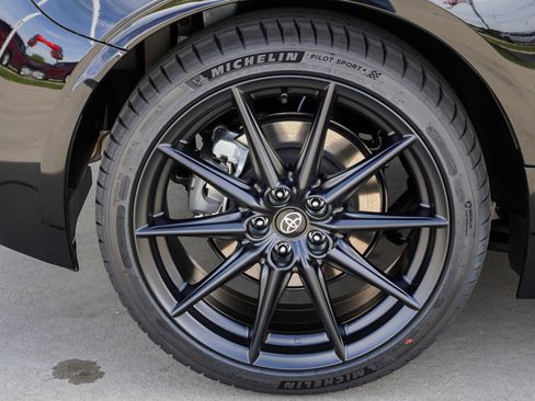 New 2026 Toyota GR86 Premium w/ ALL Weather Mat Package (TMS) image 11