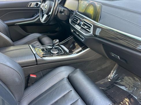 Used 2021 BMW X5 xDrive40i w/ M Sport Package AWD/4WD image 33