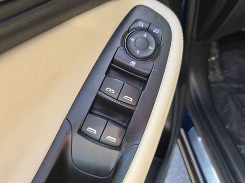 Certified 2022 Buick Encore GX Select image 16