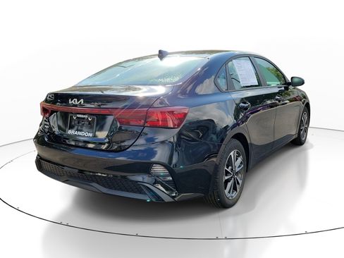 Used 2024 Kia Forte LXS w/ LXS Technology Package FWD image 7