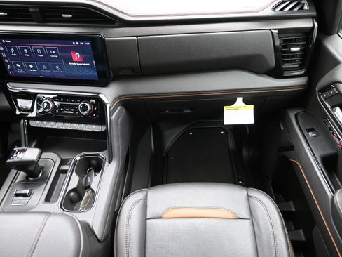 Used 2023 GMC Sierra 1500 AT4 w/ AT4 Premium Package AWD/4WD image 42
