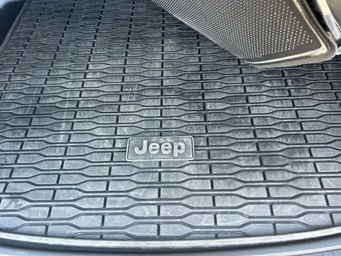 Used 2023 Jeep Grand Cherokee 30th Anniversary image 51