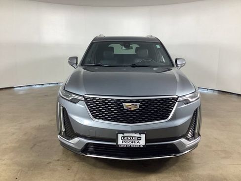 Used 2020 Cadillac XT6 Premium Luxury FWD image 2