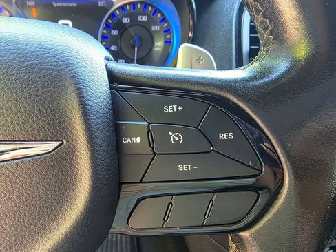 Used 2019 Chrysler 300 S RWD image 22