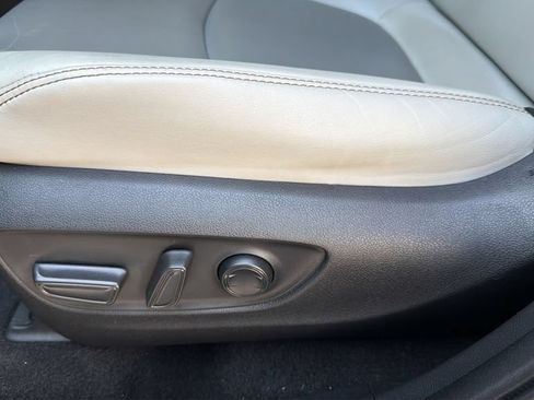 Used 2022 Toyota RAV4 XLE Premium FWD image 18