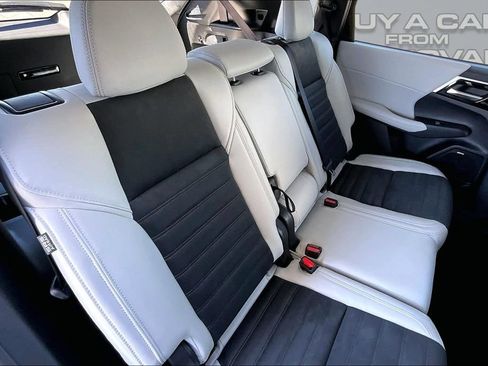 New 2026 Mitsubishi Outlander SE AWD/4WD image 9