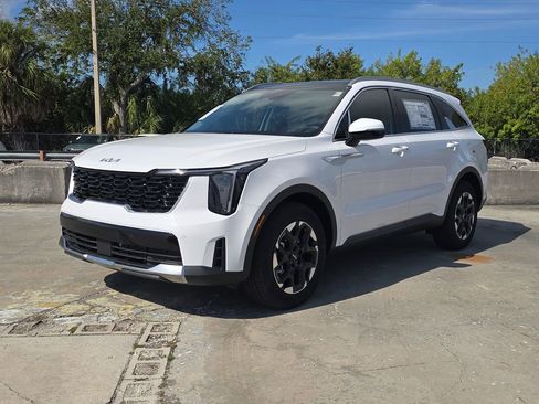 New 2026 Kia Sorento S w/ S Panoramic Sunroof Package FWD image 4