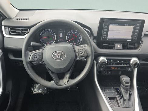 Used 2022 Toyota RAV4 XLE w/ Convenience Package FWD image 11