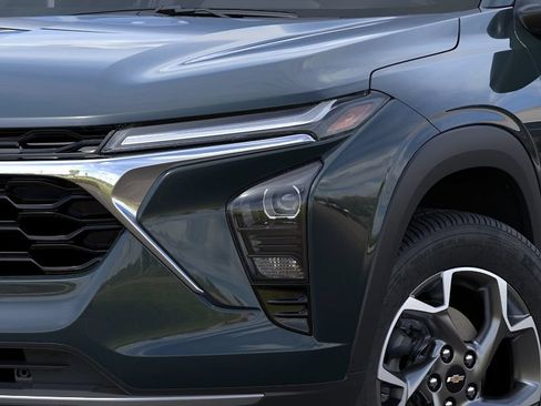 New 2026 Chevrolet Trax LT w/ Driver Confidence Package FWD image 10