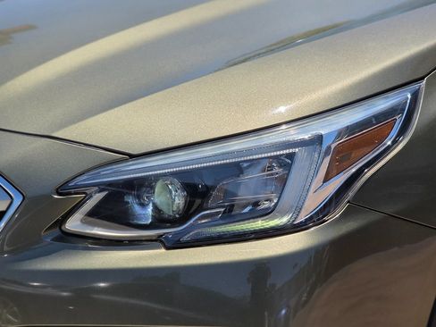 Used 2022 Subaru Outback Limited AWD/4WD image 6