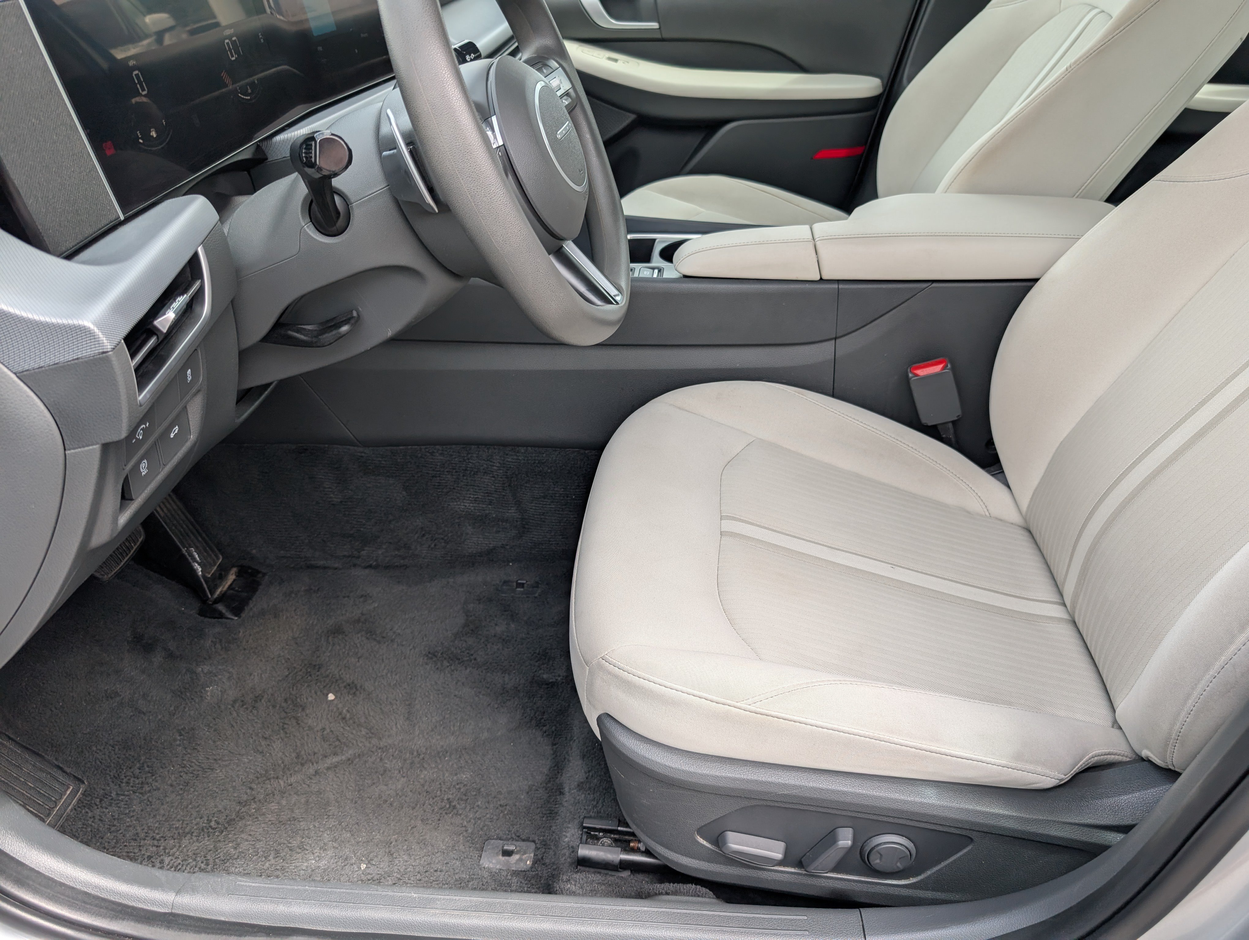 Used 2025 Hyundai Sonata SEL FWD image 14