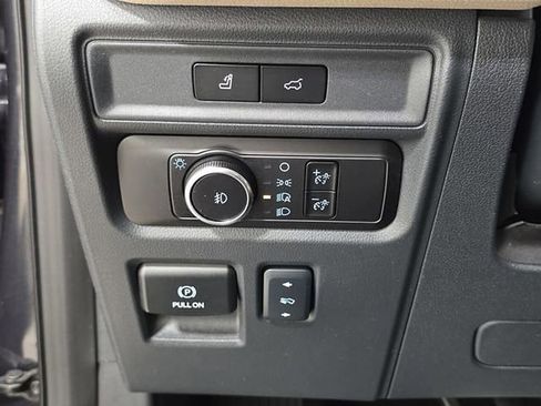 Used 2024 Ford Expedition Limited AWD/4WD image 26