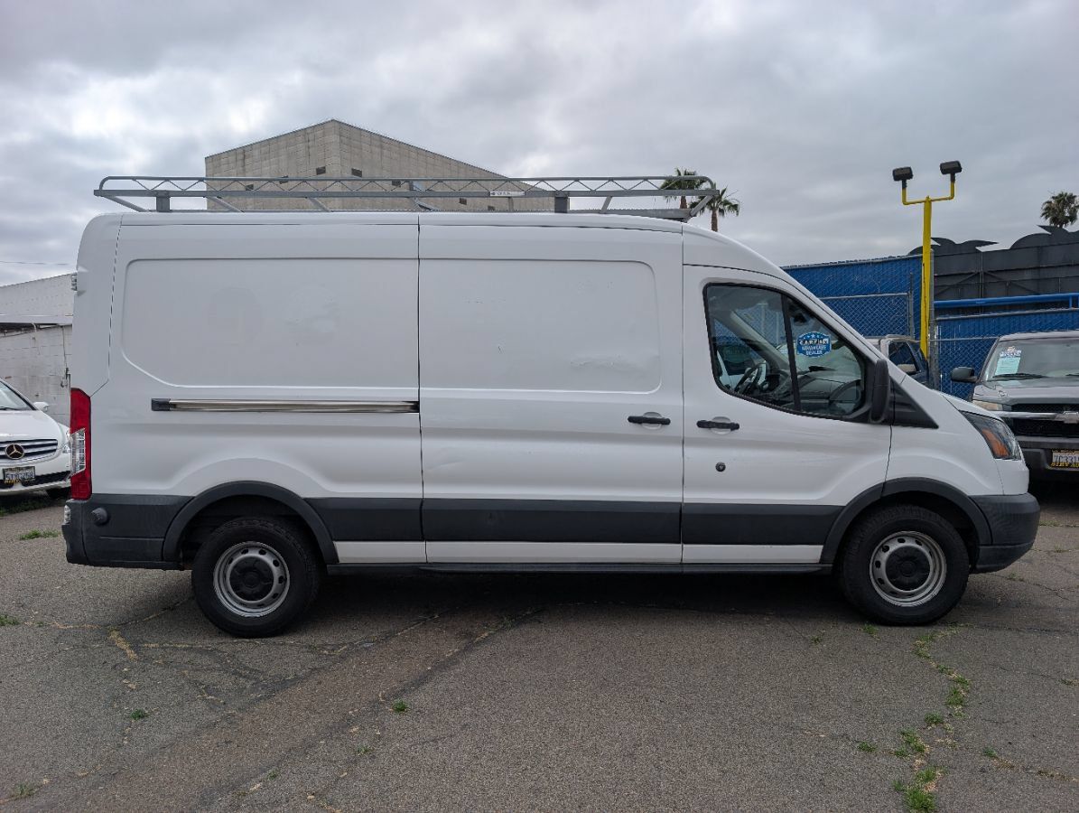 Used 2018 Ford Transit 250 148 Medium Roof RWD image 7