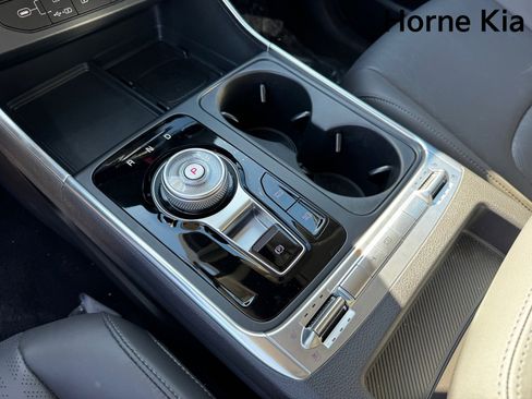 New 2026 Kia Carnival SX w/ SX Dark Edition Package image 17