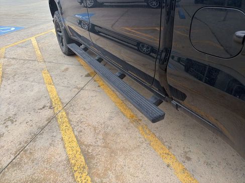 Used 2021 Chevrolet Silverado 1500 LT Trail Boss w/ Bed Protection Package image 11