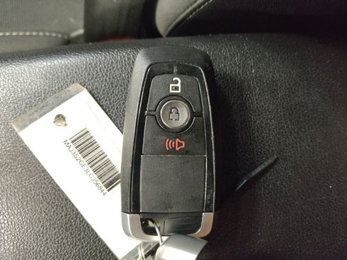 Used 2020 Ford EcoSport SE FWD image 32