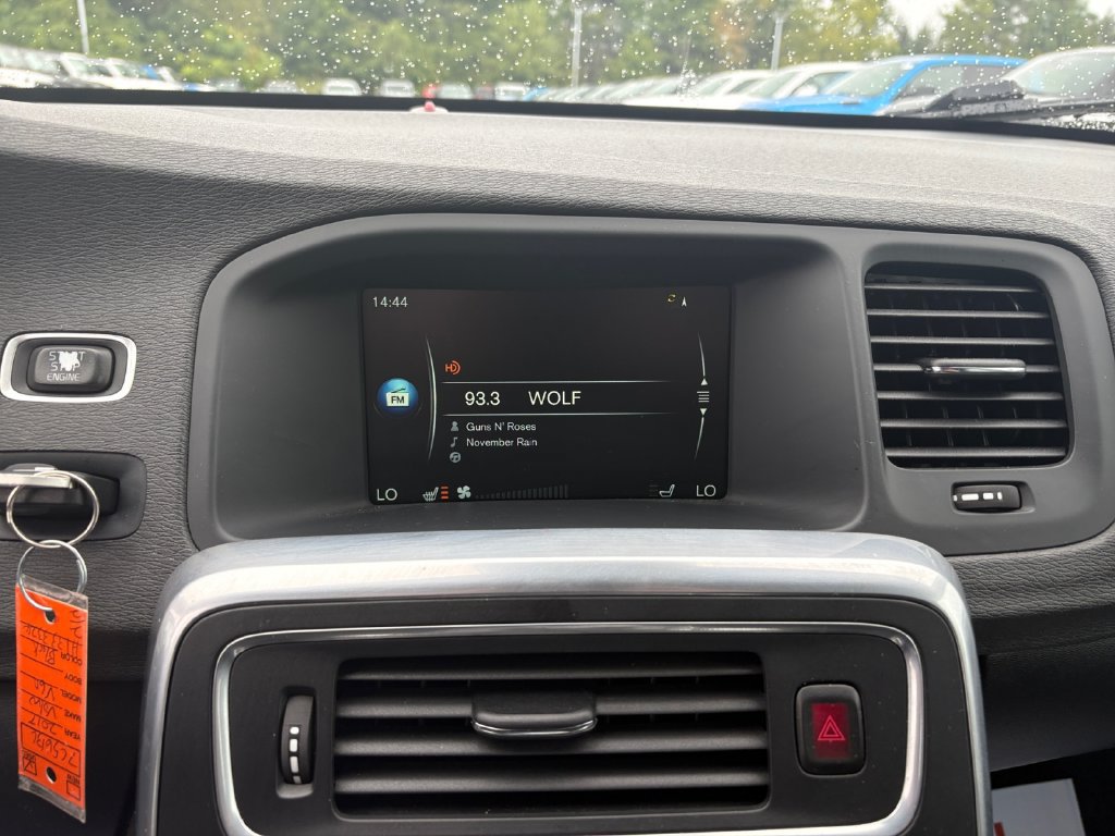 Used 2017 Volvo V60 T5 Premier w/ Convenience Package FWD image 17