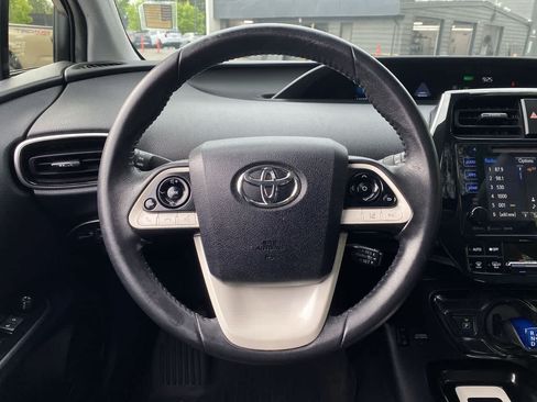 Used 2016 Toyota Prius Four w/ Advanced Technology Package FWD image 21