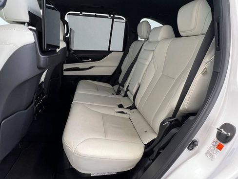Used 2022 Lexus LX 600 4WD w/ Appearance Package image 10