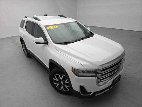 Used 2023 GMC Acadia SLE w/ Driver Convenience Package AWD/4WD image 2