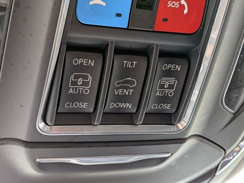 Used 2023 Jeep Grand Cherokee 30th Anniversary image 24