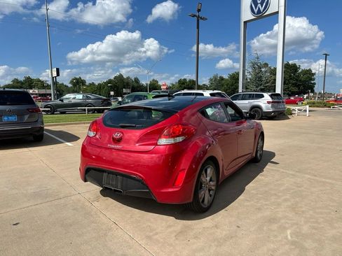 Used 2016 Hyundai Veloster w/ Option Group 02 FWD image 5