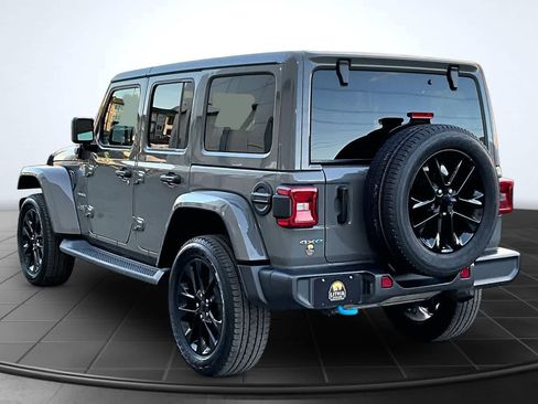 Used 2023 Jeep Wrangler Unlimited Sahara w/ Cold Weather Group AWD/4WD image 4