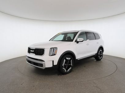 Used 2023 Kia Telluride EX w/ EX Captain's Chair Package
