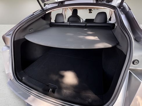 Used 2026 Tesla Model Y Long Range AWD/4WD image 21