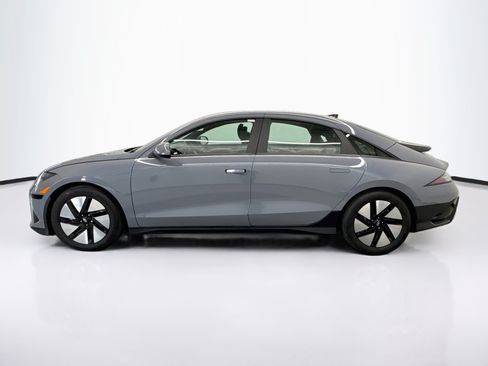 Used 2024 Hyundai Ioniq 6 SE RWD image 4