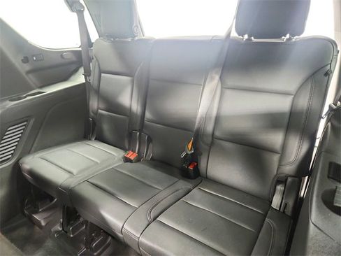 Used 2022 Chevrolet Tahoe Z71 w/ Luxury Package image 40