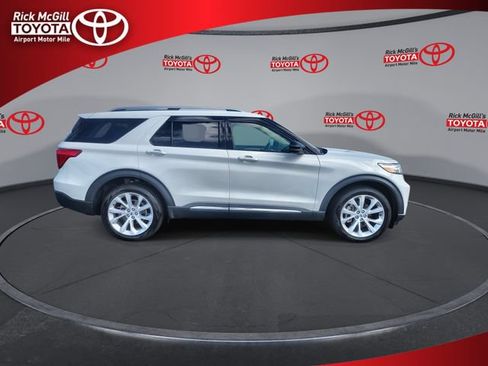Used 2023 Ford Explorer Platinum w/ Technology Package AWD/4WD image 9