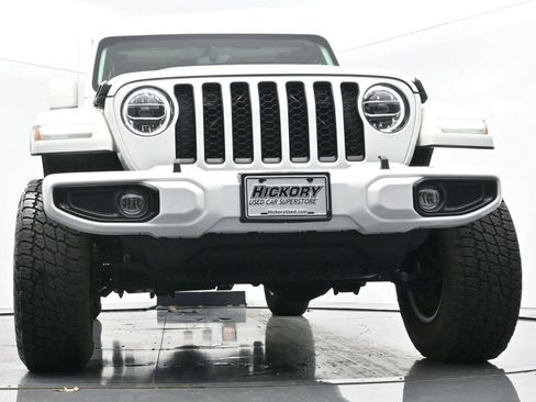 Used 2022 Jeep Gladiator Overland image 45