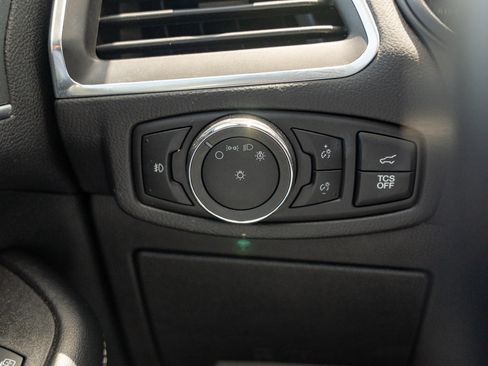 Used 2024 Ford Edge Titanium AWD/4WD image 26