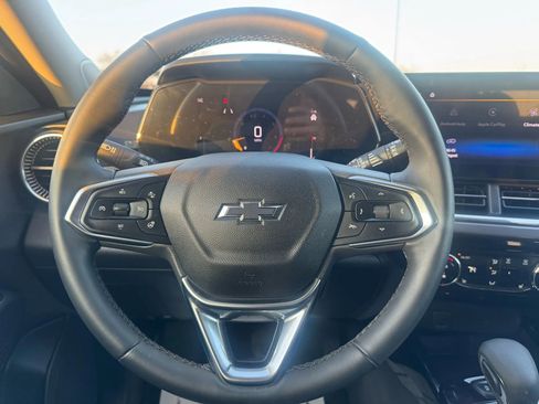 Used 2025 Chevrolet Trax ACTIV w/ Driver Confidence Package image 45