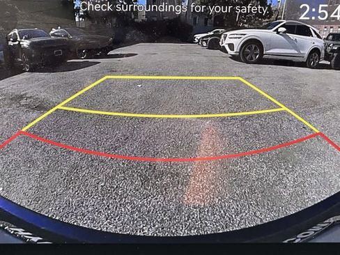 Used 2025 Genesis GV70 2.5T w/ Sport Prestige Package image 31