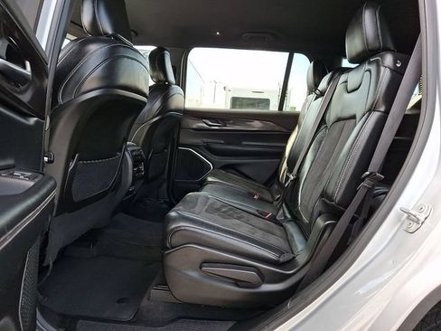 Used 2022 Jeep Grand Cherokee L Laredo AWD/4WD image 13
