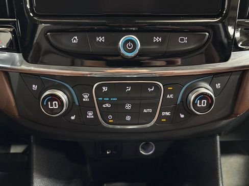 Used 2018 Chevrolet Traverse High Country AWD/4WD image 26