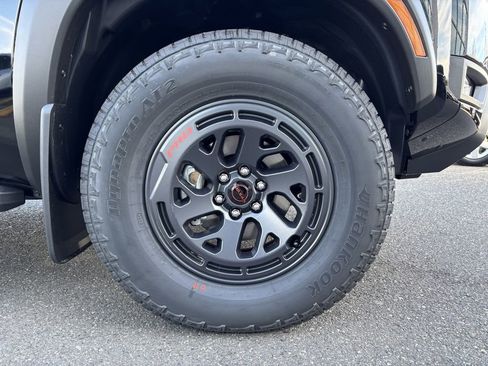 New 2026 Nissan Frontier PRO-4X w/ Pro Premium Package AWD/4WD image 10