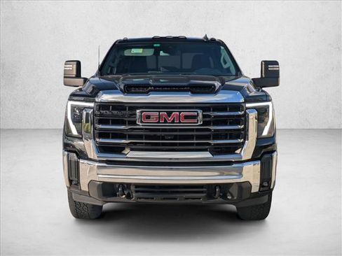 Used 2024 GMC Sierra 2500 SLE w/ SLE Value Package; image 2