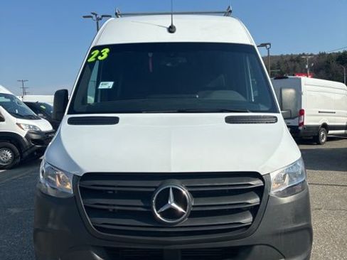 Used 2021 Mercedes-Benz Sprinter 2500 image 1