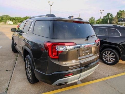 Used 2020 GMC Acadia SLE w/ Driver Convenience Package FWD image 4