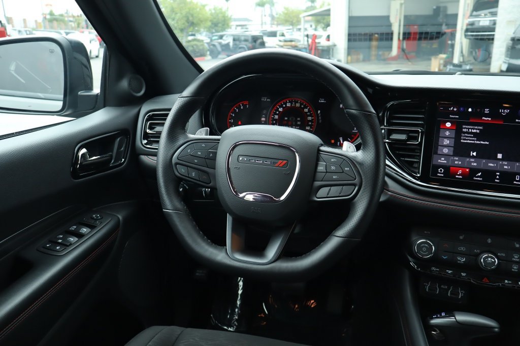 Used 2025 Dodge Durango GT w/ Blacktop Package RWD image 27